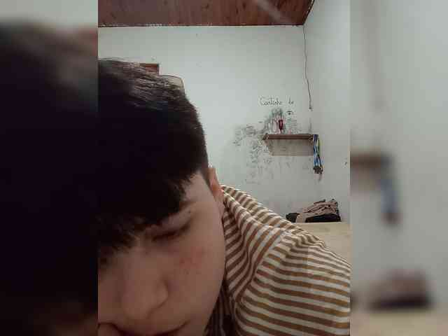ChicaLatinaBR webcam