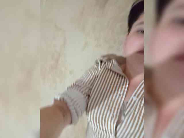 ChicaLatinaBR webcam