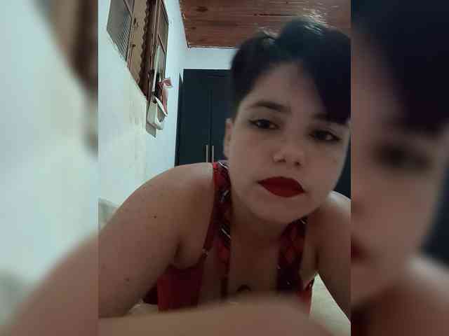 ChicaLatinaBR webcam