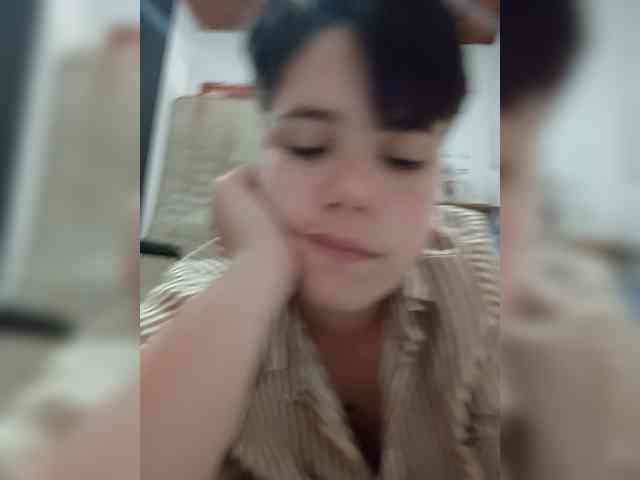 ChicaLatinaBR webcam