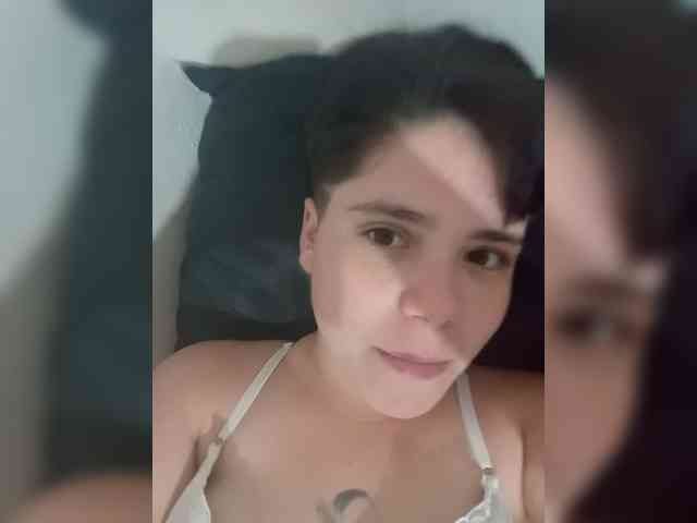 ChicaLatinaBR webcam
