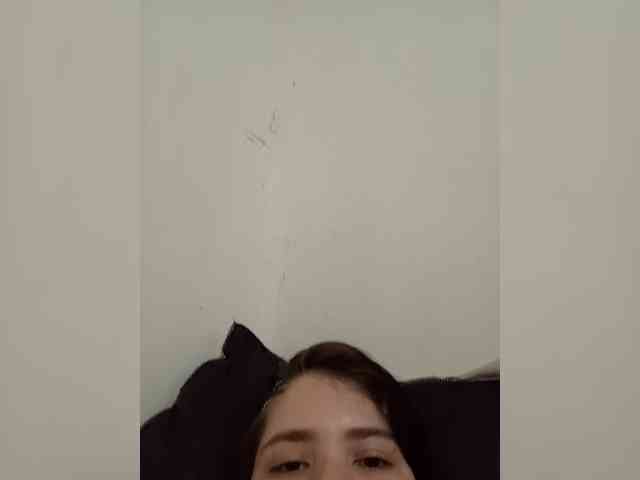 ChicaLatinaBR webcam