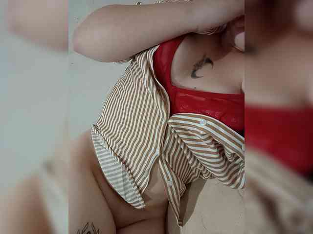 ChicaLatinaBR webcam