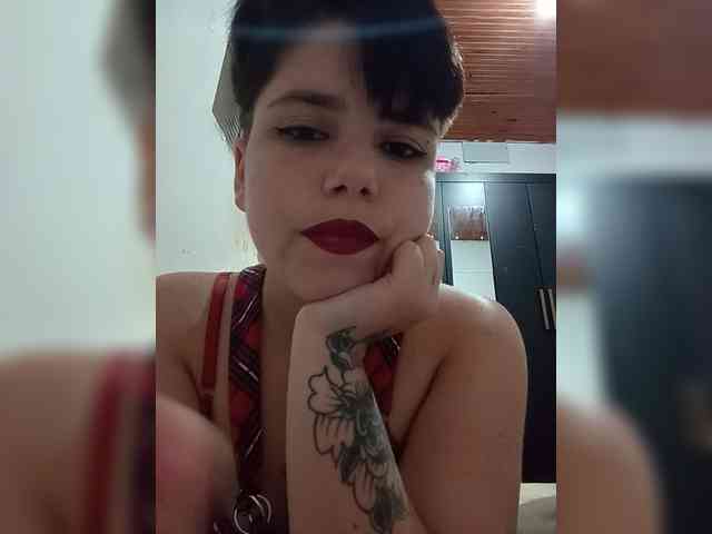 ChicaLatinaBR webcam