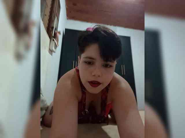 ChicaLatinaBR webcam