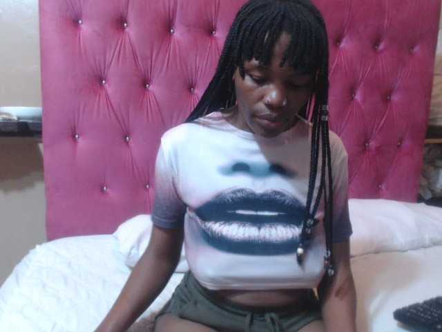 wettykitty25 live cam on BongaCams