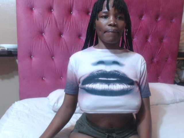 wettykitty25 live webcam show