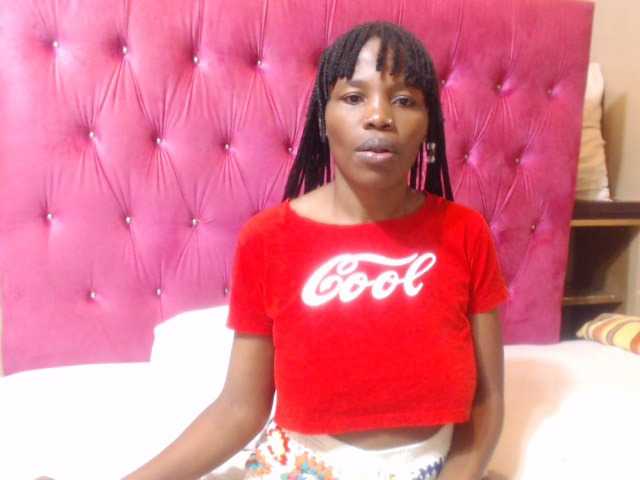 wettykitty25 live cam on BongaCams