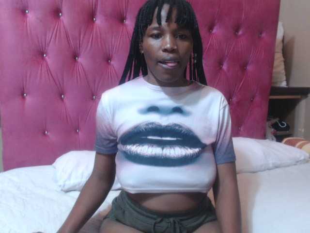 wettykitty25 live webcam show