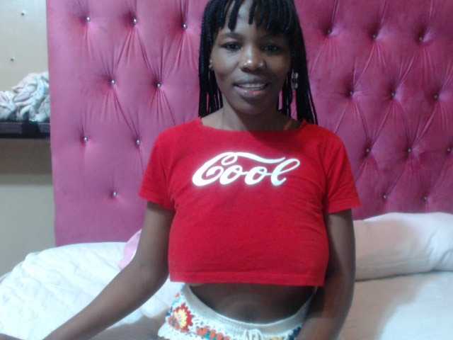 wettykitty25 live cam on BongaCams