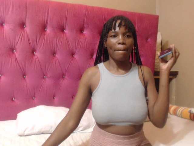 wettykitty25 live webcam show