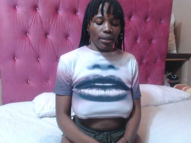 wettykitty25 live webcam show