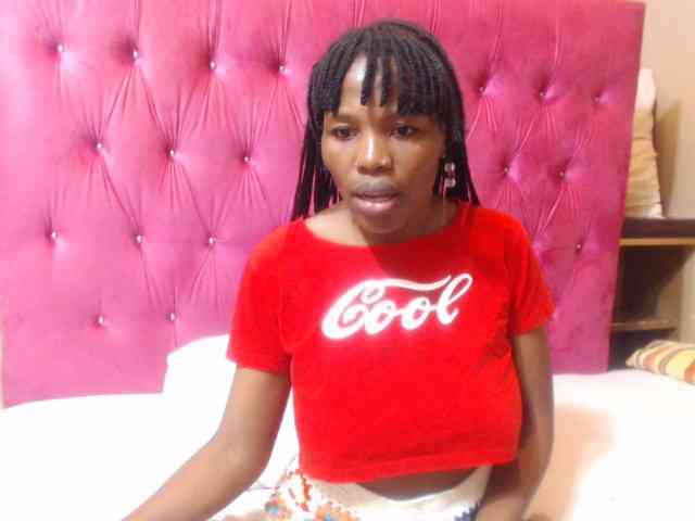 Modelo: wettykitty25