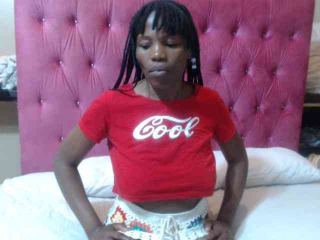 Modelo: wettykitty25