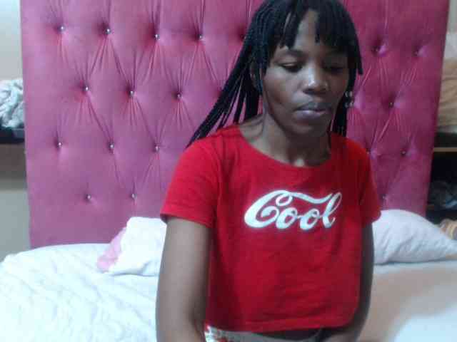 Modelo: wettykitty25