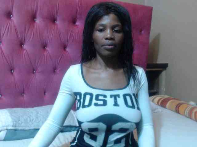 Modelo: wettykitty25