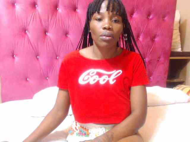 Modelo: wettykitty25