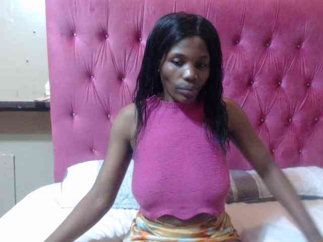 wettykitty25 Live Webcam on BongaCams