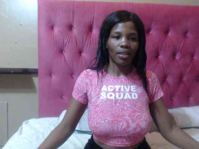 Modelo: wettykitty25