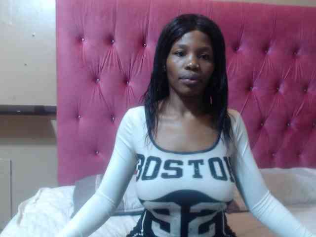 Modelo: wettykitty25