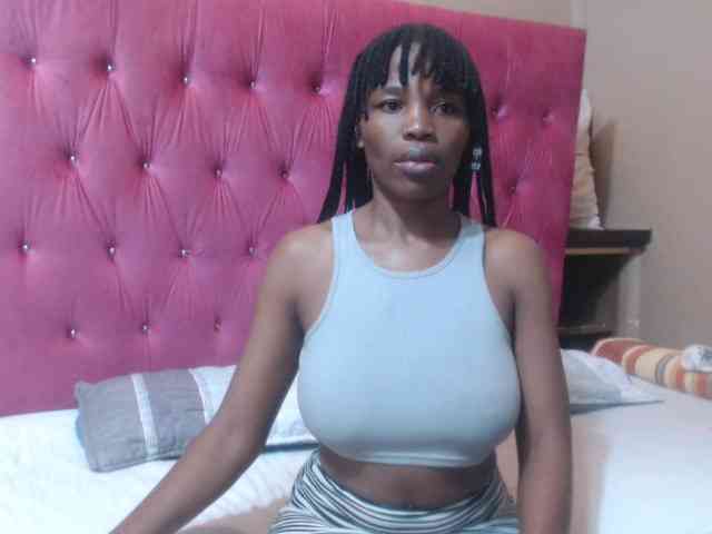 Modelo: wettykitty25