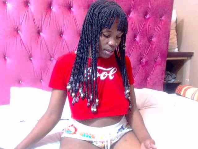 Modelo: wettykitty25