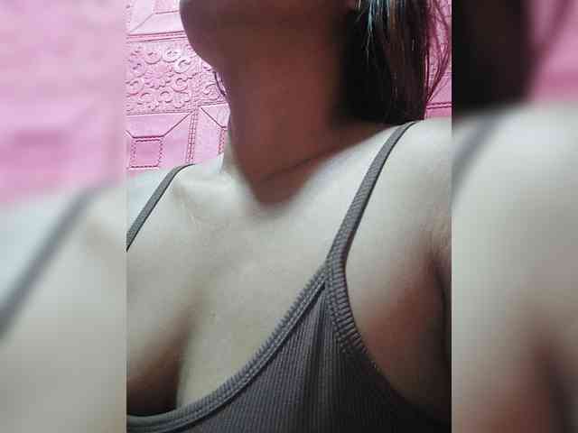 AnnaLizaXxX webcam