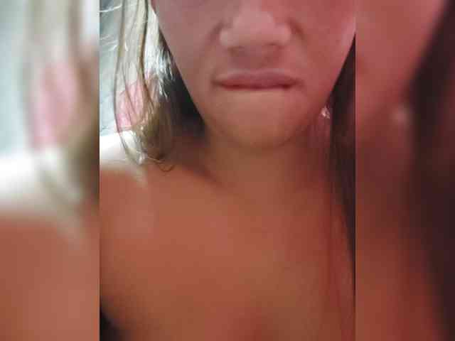 AnnaLizaXxX webcam