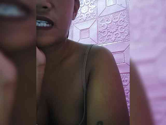 AnnaLizaXxX webcam