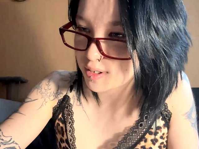 KrisstinaLove live webcam show