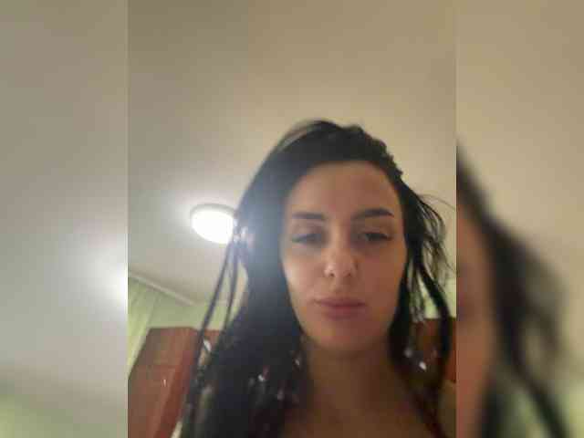 Louisa-Marjorie webcam
