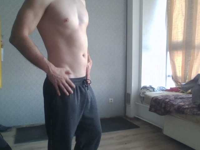 LeonRadzi live webcam show