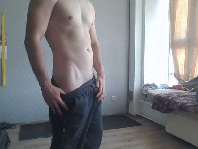 LeonRadzi live webcam show
