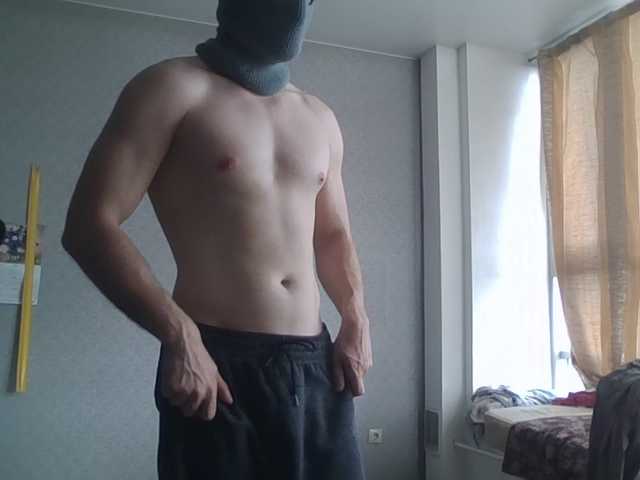 LeonRadzi live webcam show