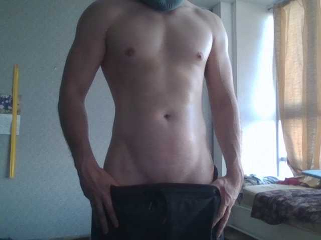 LeonRadzi live webcam show