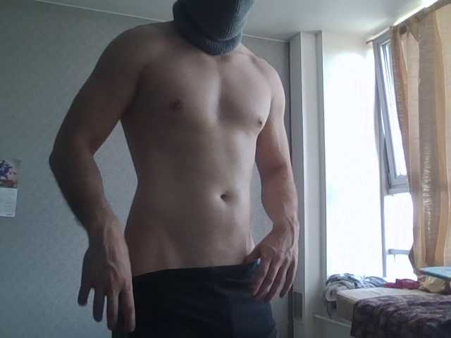 LeonRadzi live webcam show