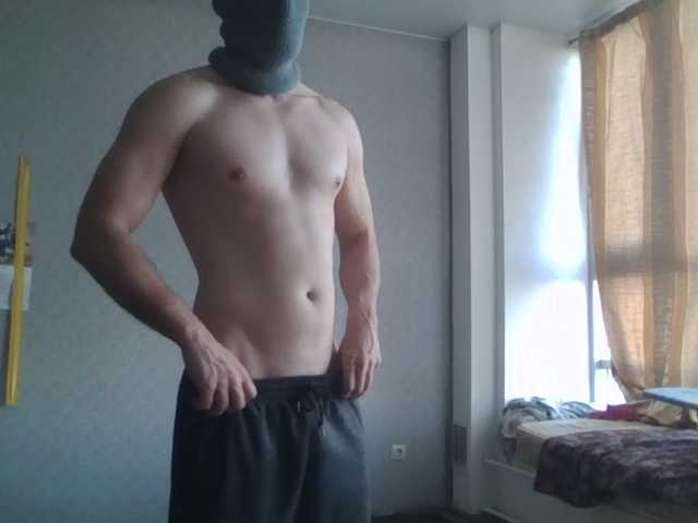 LeonRadzi live webcam show