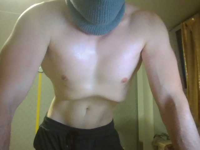 LeonRadzi live webcam show