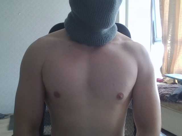 LeonRadzi live webcam show
