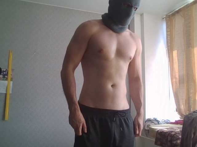 LeonRadzi live webcam show