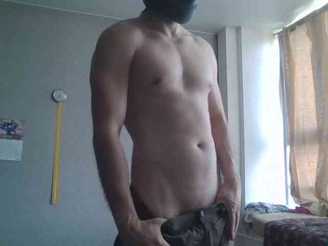 Leonradzi's cam show statistics and live stream
