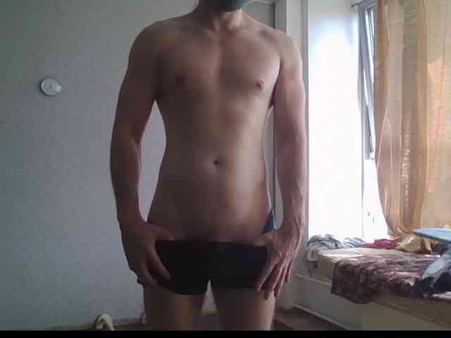 LeonRadzi Live Webcam on BongaCams