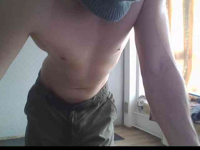 LeonRadzi Live Webcam on BongaCams