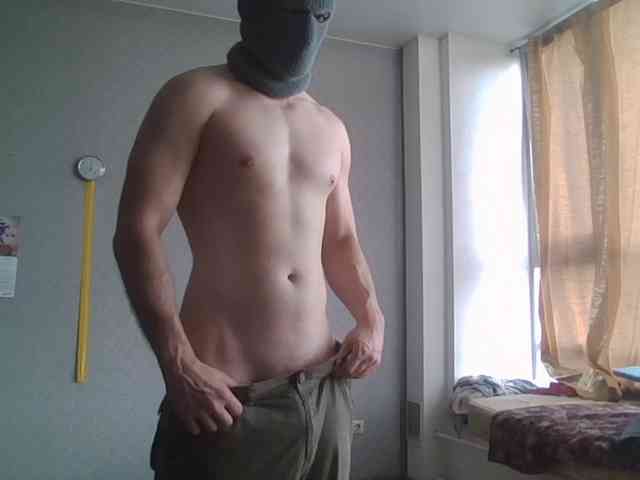 LeonRadzi Live Webcam on BongaCams