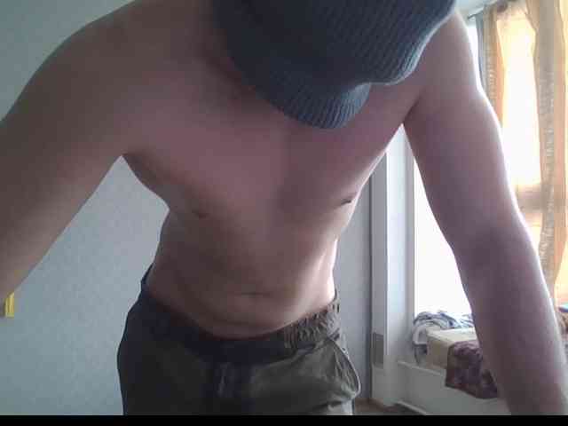 LeonRadzi Live Webcam on BongaCams