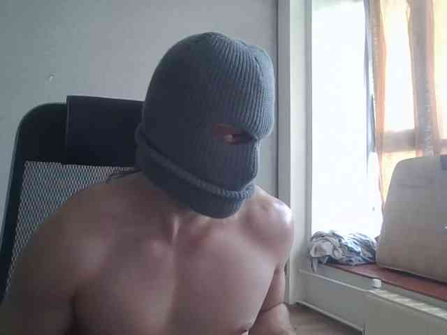 LeonRadzi Live Webcam on BongaCams