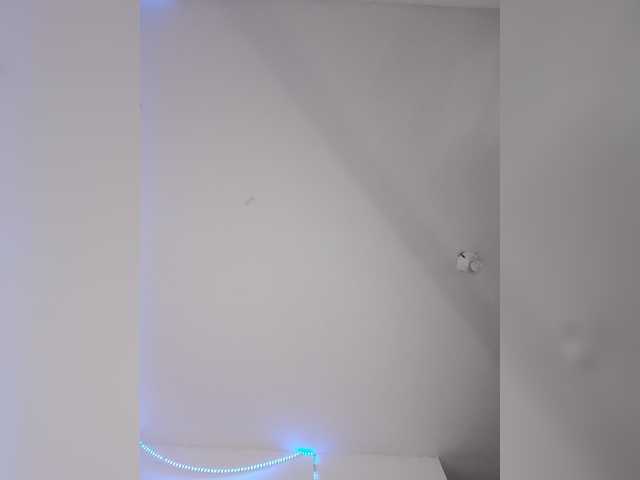 Kyra-1-1 live cam on 