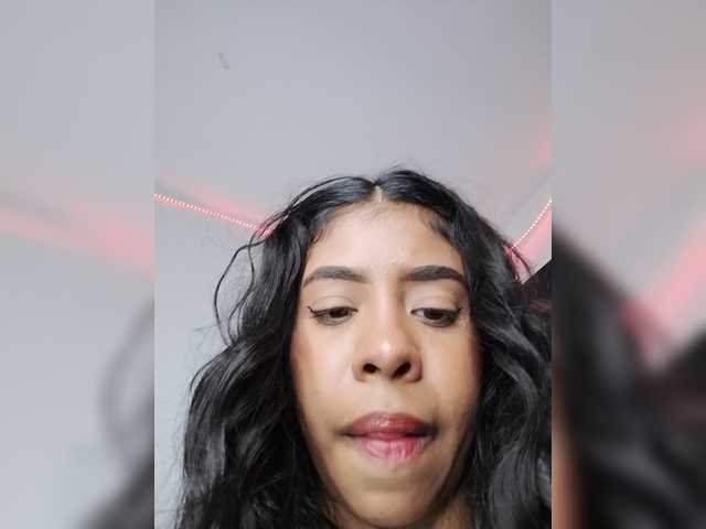 Kyra-1-1 live webcam show
