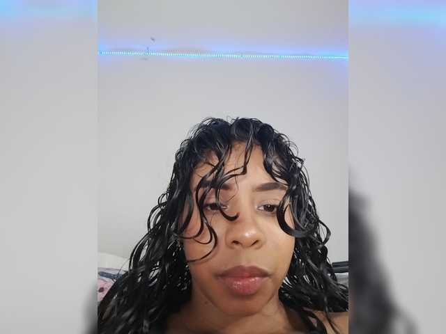 Kyra-1-1 live webcam show