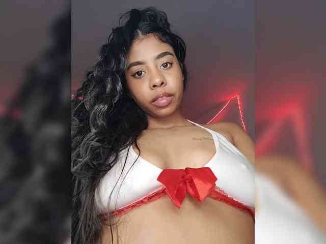 Kyra-1-1 webcam
